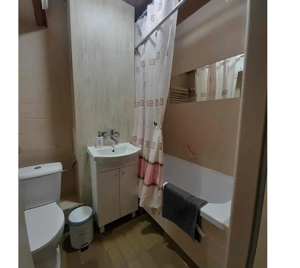 Варшава С Любовью بولندا
